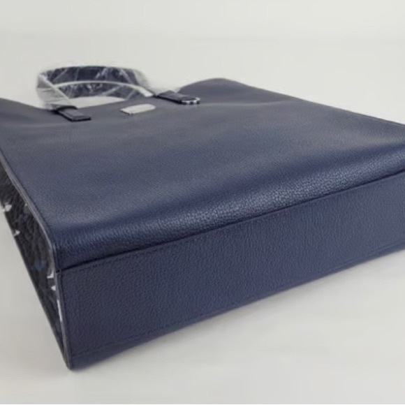 MCM Navy Leather Messenger Tote Bag with Camo Print - Picture 4 of 12